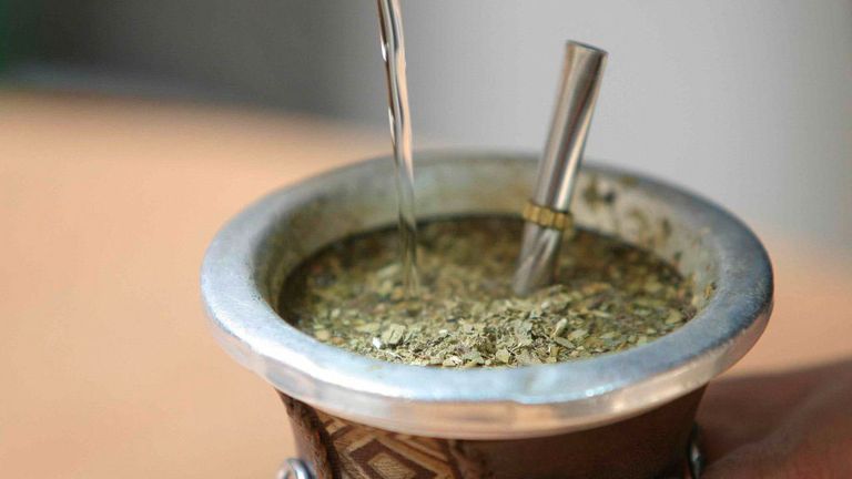 EL MATE: historia, propiedades, preparación perfecta, tipos de yerbas y limpieza | Vanesa Martín
