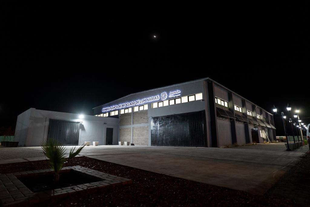 JUNÍN INAUGURÓ LA PRIMERA PLANTA EN ARGENTINA DE RECICLADO DE LUMINARIAS ECOLÓGICAS