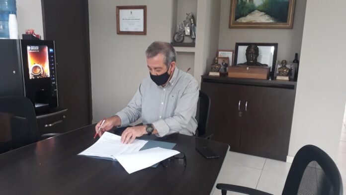 FIRMA-CONVENIO-ESCUELA-ARBOIT-01