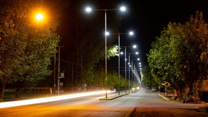 INAUGURACION-DE-LAS-OBRAS-DE-RECONVERSION-DE-LUMINARIAS-EN-CARRIL-RETAMO-EN-PHILIPPS-I