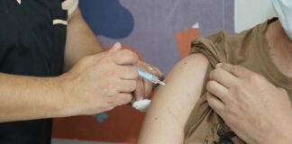 EL GOBIERNO PREPARA UN DECRETO PARA HABILITAR LA LLEGADA DE VACUNAS DE PFIZER, MODERNA Y JANSSEN