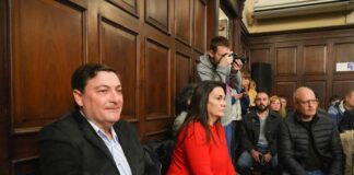 PARISI: ESTA SESIÓN SIRVIÓ PARA SACARLE LA CARETA A CORNEJO Y DE MARCHI