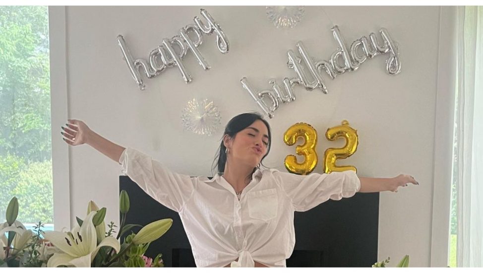 LALI ESPÓSITO ANUNCIÓ SU MATERNIDAD EN PLENO CUMPLEAÑOS
