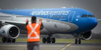 PRIVATIZACIÓN DE AEROLÍNEAS ARGENTINAS: » QUEDARÍA LA EMPRESA EN MANOS DE LOS EMPLEADOS”