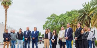 ANIVERSARIO DEPARTAMENTAL: EMPLEADOS MUNICIPALES IZARON LA BANDERA