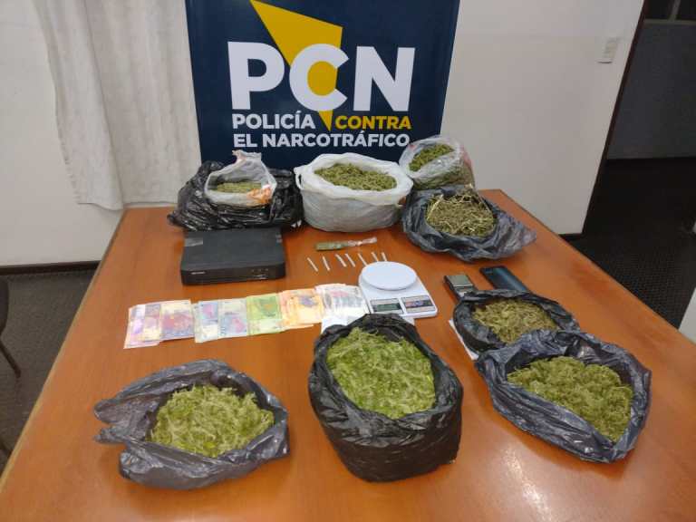 ATRAPARON A DEALERS QUE USABAN EL CARNET DE REPROCANN PARA VENDER MARIHUANA