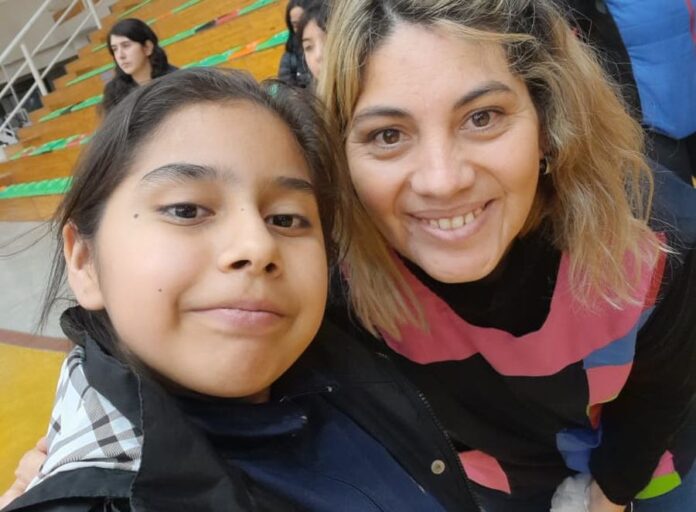 dge-y-fundacion-leer-premiaron-a-la-nina-y-a-la-escuela-mas-lectoras