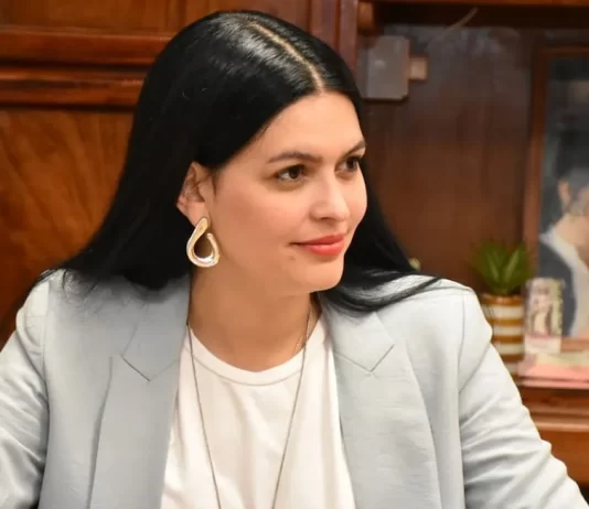 MULTARON A FLOR DESTÉFANIS POR IRREGULARIDADES EN CONTRATACIONES DE UN EVENTO MUNICIPAL