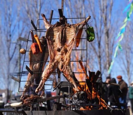 EL FUEGÓDROMO DE JUNÍN: UNA EXHIBICIÓN GASTRONÓMICA AL RITMO DEL FUEGO