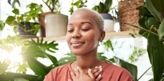 MARIANELA SANTARELLI: “EL MINDFULNESS NOS AYUDA A SALIR DEL PILOTO AUTOMÁTICO Y A VIVIR EL PRESENTE”