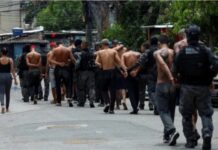 RIO DE JANEIRO: AL MENOS 60 MUERTOS EN OPERATIVOS POLICIALES CONTRA EL COMANDO VERMELHO
