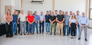 SAN MARTÍN ENTREGA VIVIENDAS Y AVANZA EN UN ACUERDO REGIONAL CLAVE CON MUNICIPIOS DE RÍO NEGRO