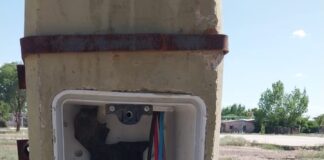 VANDALISMO SIN FRENO: ROMPIERON POR TERCERA VEZ LA PILASTRA DE LA PLAZA DEL BARRIO VENIER