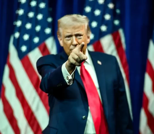 TRUMP CONSIDERA “UN ÉXITO” LA GUERRA CON IRÁN Y PROMETE IR “MÁS ALLÁ”