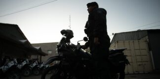 FUERTES OPERATIVOS POLICIALES EN EL GRAN MENDOZA: DROGA, ARMAS Y 10 APREHENDIDOS