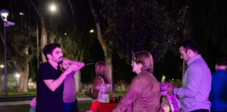 INCLUSIÓN Y ARTE EN VIBRA: TAPACH MOSTRÓ EL TRABAJO DE JÓVENES CON DISCAPACIDAD EN UNA NOCHE ESPECIAL