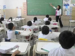 PARO DOCENTE NACIONAL COMPLICA EL INICIO DE CLASES EN 15 PROVINCIAS
