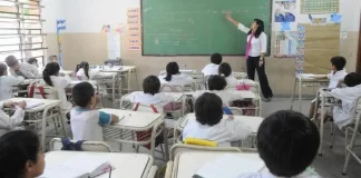 PARO DOCENTE NACIONAL COMPLICA EL INICIO DE CLASES EN 15 PROVINCIAS