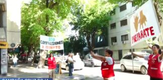 LA CRUZ ROJA LLEVÓ LA RCP A LOS SEMÁFOROS Y DEMOSTRÓ QUE 30 SEGUNDOS PUEDEN SALVAR UNA VIDA