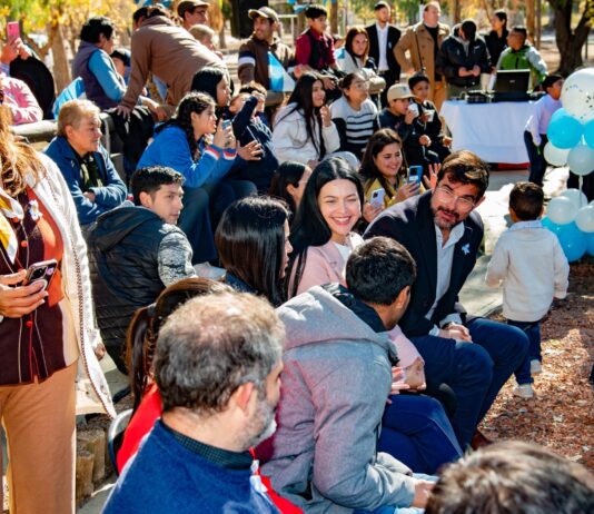 SANTA ROSA CONMEMORÓ EL 25 DE MAYO CON UN EMOTIVO ACTO EN 12 DE OCTUBRE