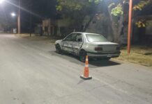 RIVADAVIA: UN CONDUCTOR ALCOHOLIZADO CHOCÓ CUATRO VEHÍCULOS ESTACIONADOS