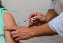 “NO HAY NINGÚN NÚMERO OFICIAL DE UNA ‘SÚPER GRIPE’”: DESDE EL VACUNATORIO DE SAN MARTÍN PIDEN PREVENCIÓN Y VACUNACIÓN