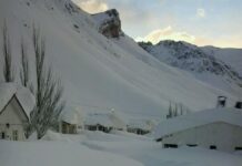 NIEVE EXTREMA EN MENDOZA: EVACUADOS, RUTAS CERRADAS Y 900 CAMIONES VARADOS
