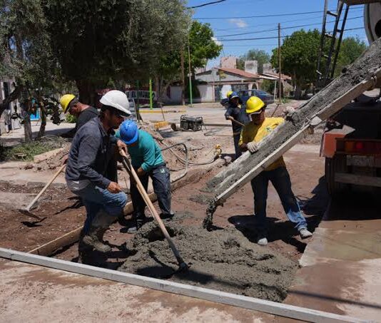 JUNÍN RENUEVA SUS REDES DE AGUA Y CLOACAS DESPUÉS DE MÁS DE 40 AÑOS
